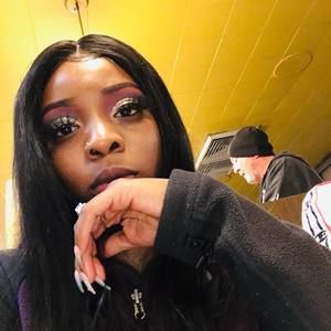 Meet your Posher, Mae